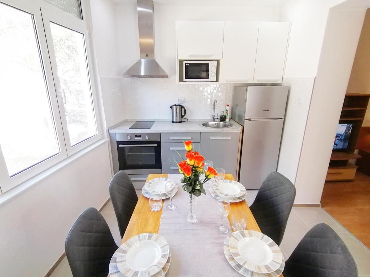Apartmani Buljubasic บาชกาโวดา ภายนอก รูปภาพ