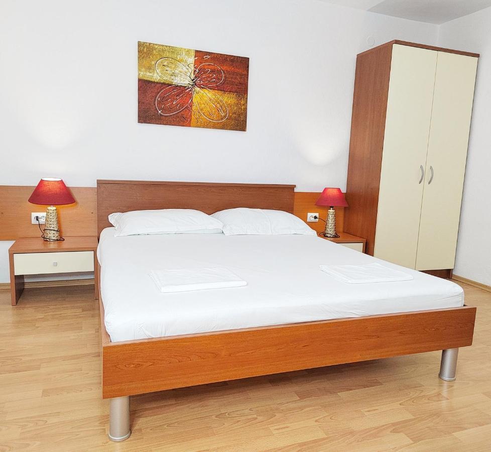 Apartmani Buljubasic บาชกาโวดา ภายนอก รูปภาพ