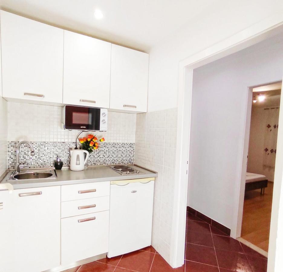 Apartmani Buljubasic บาชกาโวดา ภายนอก รูปภาพ